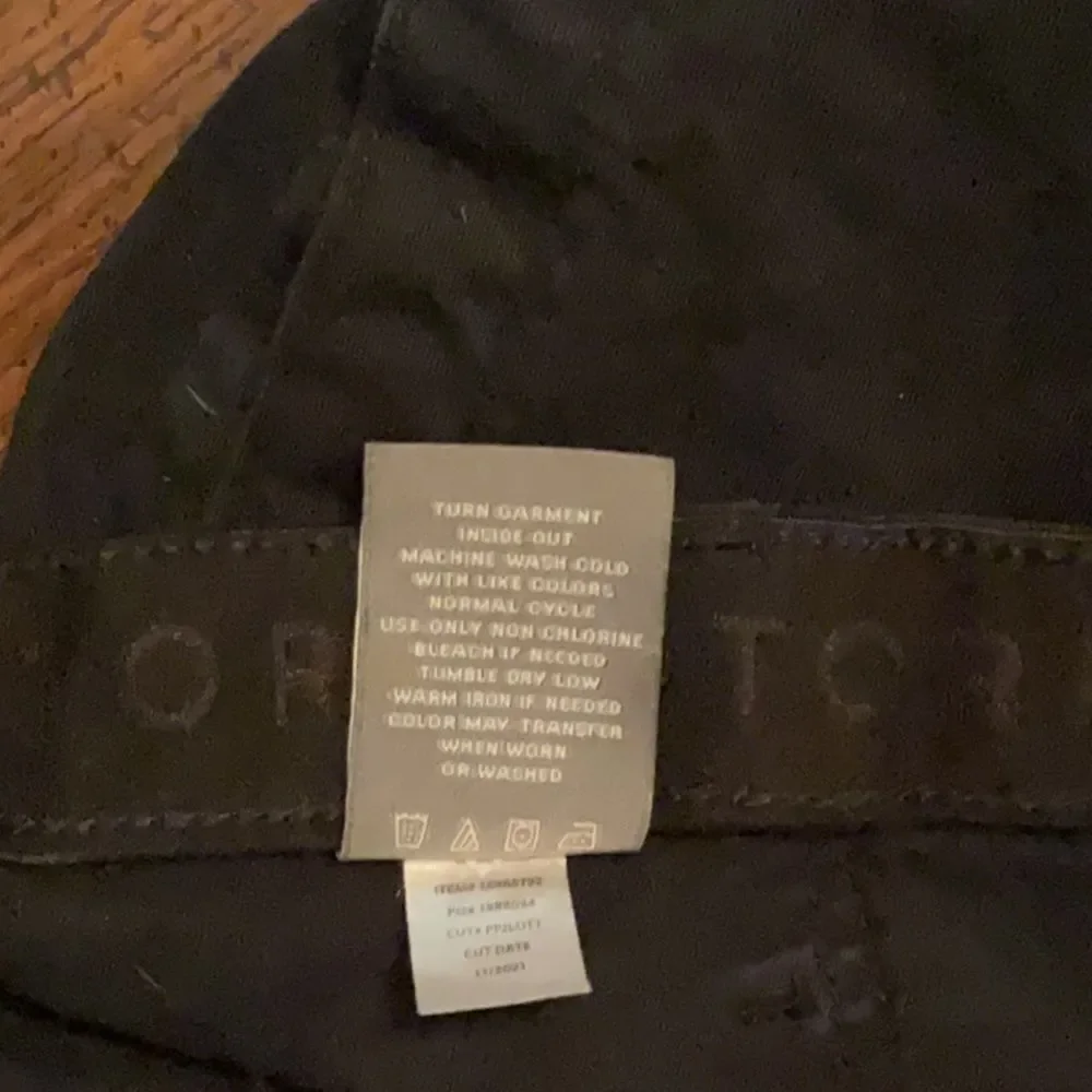 Torrid Women's Black Jeans Feel the Fit Jogger w/zippers at hem EUC Size 18